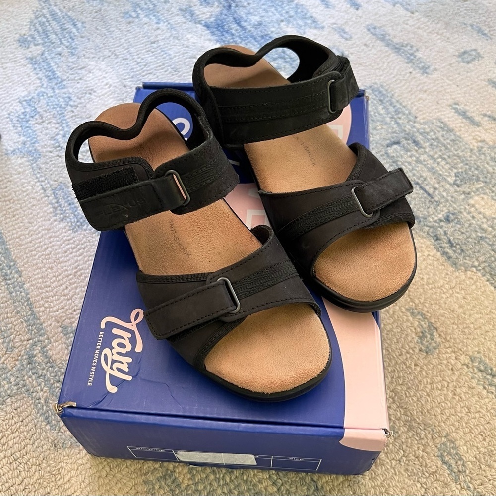 FLEXUS BY SPRING STEP BLACK HOOK & LOOP COMFORT WALKING SANDALS SIZE 8.5